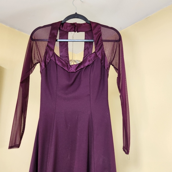 Vintage Plum new image gown - Picture 2 of 7